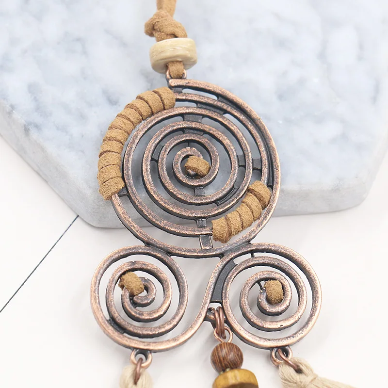 Collier Macramé Vintage en Spirale