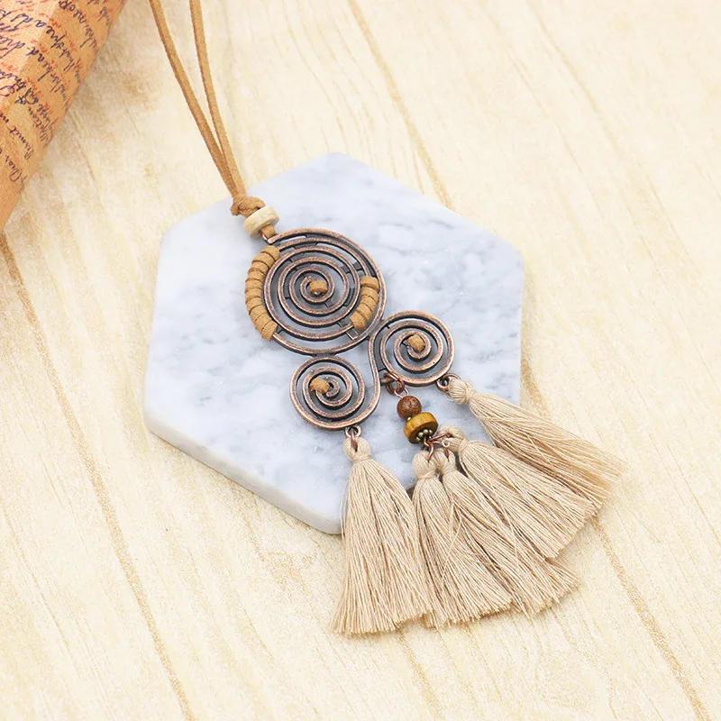 Collier Macramé Vintage en Spirale