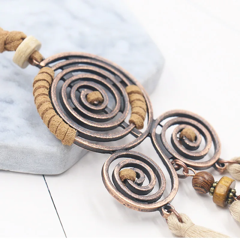 Collier Macramé Vintage en Spirale